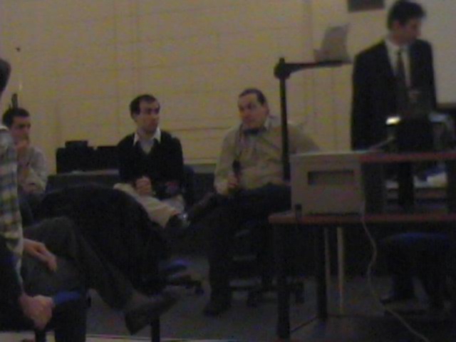 Germ�n, DiegoR, DiegoGD y Ale contestando algunas de las preguntas